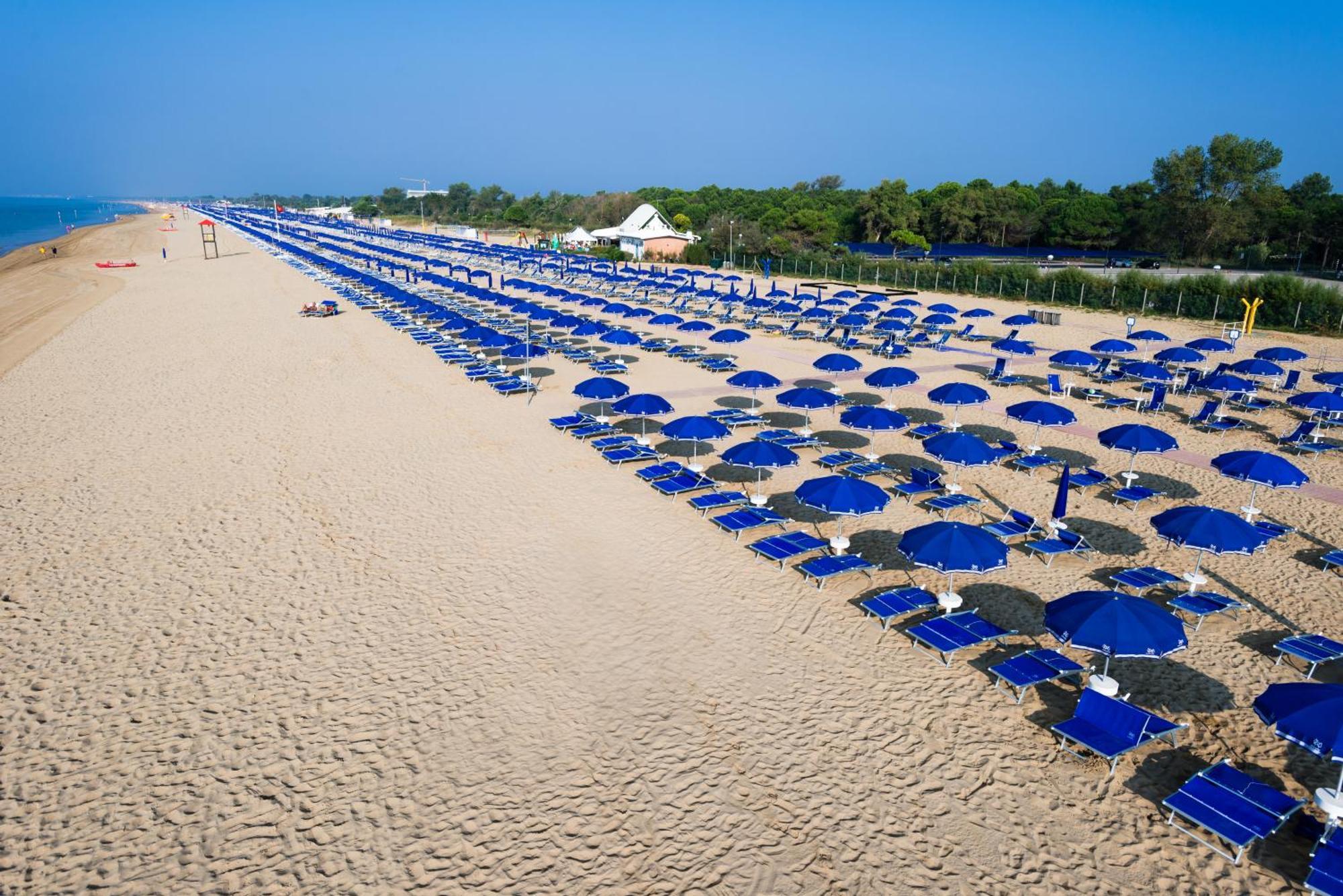Aparthotel Residenza Al Parco Bibione Esterno foto