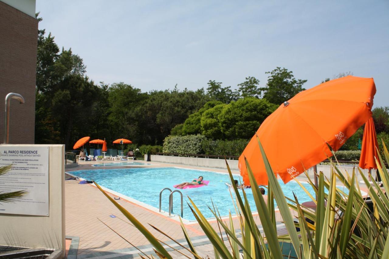 Aparthotel Residenza Al Parco Bibione Esterno foto